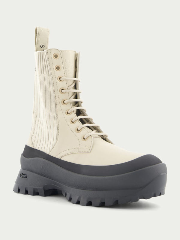Trace Flat Boots