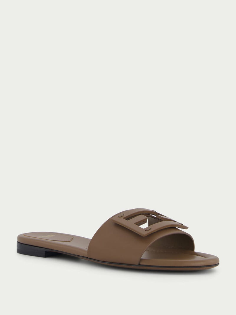 Fendi leather online slides