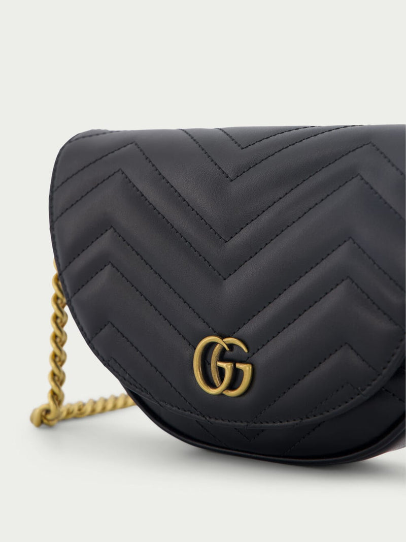 Gg marmont circle large quilted store leather clutch