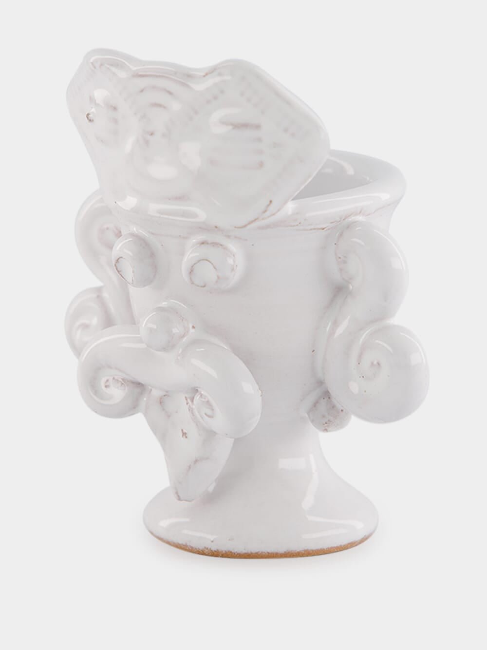 Les OttomansBaroque Style Cup at Fashion Clinic