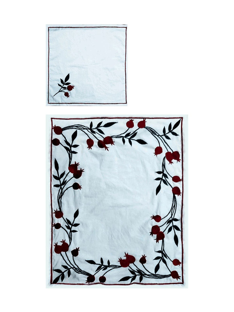 Les OttomansTropical Embroidered flower napkin and placemat set at Fashion Clinic